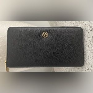 Valentina Pebbled Wallet Brand New